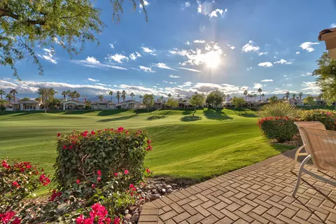 401 Desert Holly Dr, Palm Desert, CA 92211