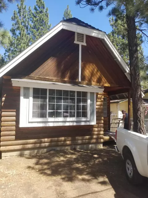 916 D Ln, Big Bear City, CA 92314