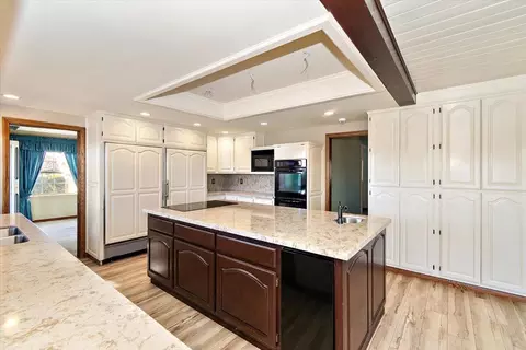 Kitchen - 13292 Revello Rd, Redlands, CA 92373 photo 5 of 5