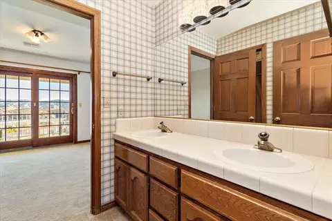 Bath - 13292 Revello Rd, Redlands, CA 92373 photo 5 of 9