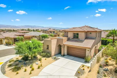 35551 Luna Ct, Palm Desert, CA 92211