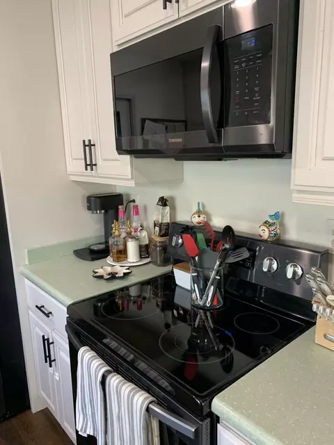 Kitchen - 1521 Clock Ave, Redlands, CA 92374 photo 7 of 7