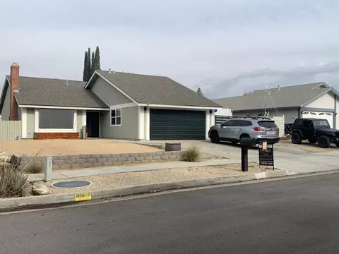 Exterior - 1521 Clock Ave, Redlands, CA 92374 photo 2 of 4