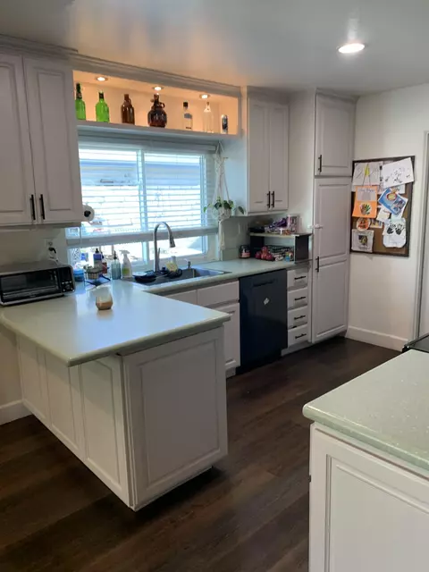 Kitchen - 1521 Clock Ave, Redlands, CA 92374 photo 2 of 7