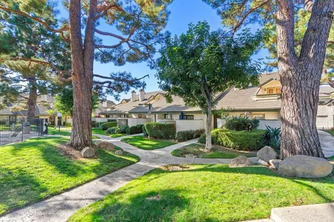 964 W Arrow Hwy, Upland, CA 91786