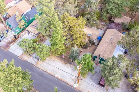 View/Area - 169 Cedar Ln, Sugarloaf, CA 92386 photo 3 of 10