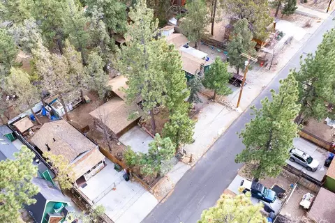 View/Area - 169 Cedar Ln, Sugarloaf, CA 92386 photo 4 of 10