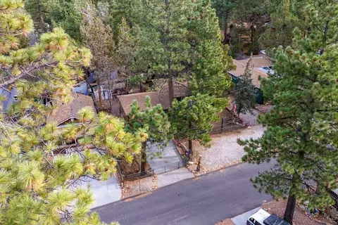 View/Area - 169 Cedar Ln, Sugarloaf, CA 92386 photo 5 of 10