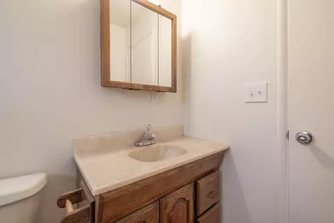 Bath - 169 Cedar Ln, Sugarloaf, CA 92386 photo 2 of 2