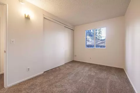 Bedroom - 169 Cedar Ln, Sugarloaf, CA 92386 photo 4 of 5