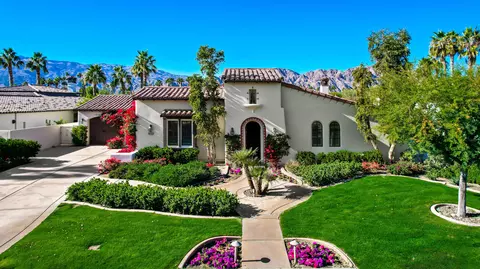 55615 Medallist Dr, La Quinta, CA 92253