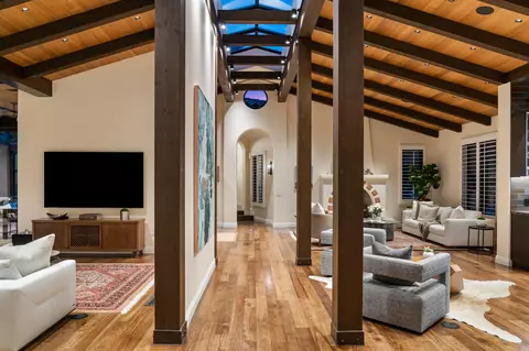555 W Stevens Rd, Palm Springs, CA 92262