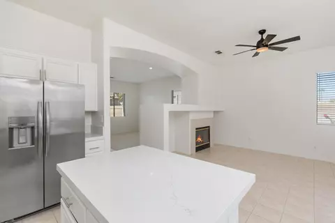 Kitchen - 79110 Cindy Ct, La Quinta, CA 92253 photo 6 of 7