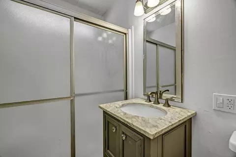 Bath - 58808 Burnt Valley Ln, Anza, CA 92539 photo 1 of 2