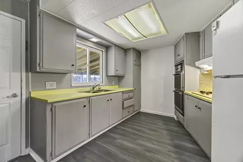 Kitchen - 58808 Burnt Valley Ln, Anza, CA 92539 photo 1 of 2