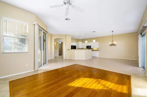 Living - 82654 Hamilton Ct, Indio, CA 92201 photo 5 of 9