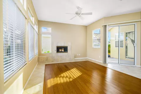 Living - 82654 Hamilton Ct, Indio, CA 92201 photo 6 of 9