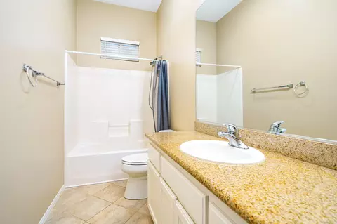 Bath - 82654 Hamilton Ct, Indio, CA 92201 photo 2 of 2