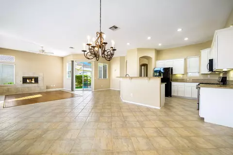 Living - 82654 Hamilton Ct, Indio, CA 92201 photo 8 of 9