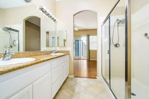 Bath - 82654 Hamilton Ct, Indio, CA 92201 photo 1 of 2