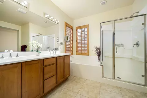 Bath - 82307 Travolta Ave, Indio, CA 92201 photo 1 of 3