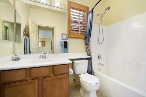 Bath - 82307 Travolta Ave, Indio, CA 92201 photo 2 of 3