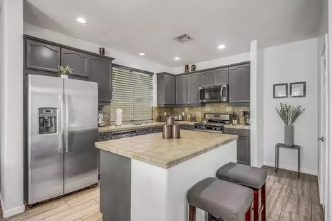 Kitchen - 48046 Chandler Ct, Indio, CA 92201 photo 3 of 3