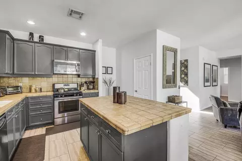 Kitchen - 48046 Chandler Ct, Indio, CA 92201 photo 1 of 3
