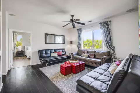 Living - 48046 Chandler Ct, Indio, CA 92201 photo 5 of 6