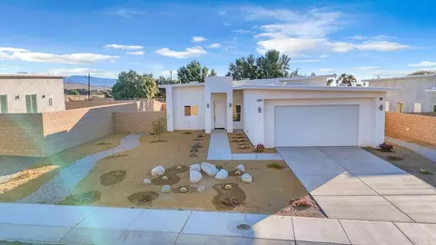30076 San Joaquin Dr, Cathedral City, CA 92234