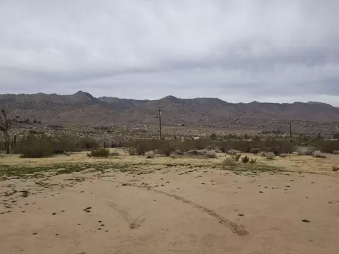 Exterior - 63025 Turtle Rd, Joshua Tree, CA 92252 photo 13 of 18
