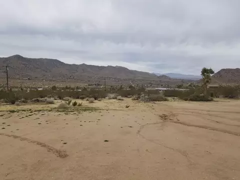 Exterior - 63025 Turtle Rd, Joshua Tree, CA 92252 photo 14 of 18
