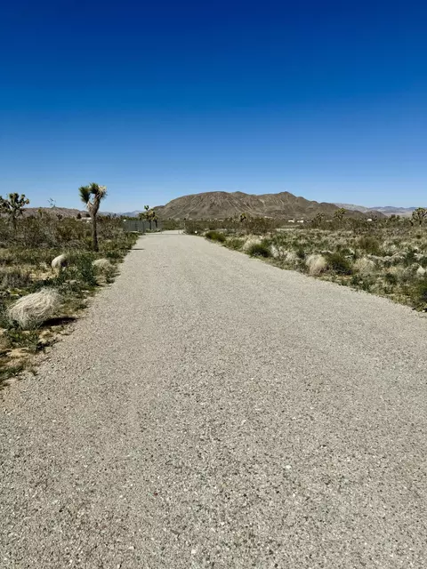 59191 Reche Rd, Landers, CA 92285 photo 2