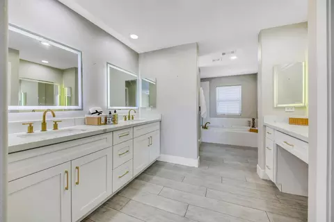 Bath - 37769 Thurne St, Indio, CA 92203 photo 3 of 4