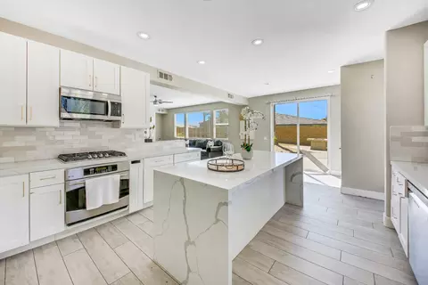Kitchen - 37769 Thurne St, Indio, CA 92203 photo 3 of 4