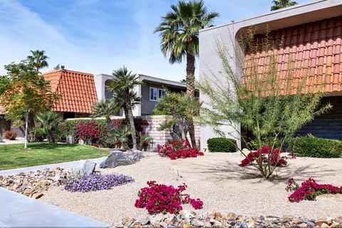 250 E Via Escuela, Palm Springs, CA 92262
