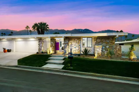 2347 S Madrona Dr, Palm Springs, CA 92264