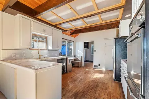 Kitchen - 25081 Crest Forest Dr, Crestline, CA 92325 photo 1 of 3