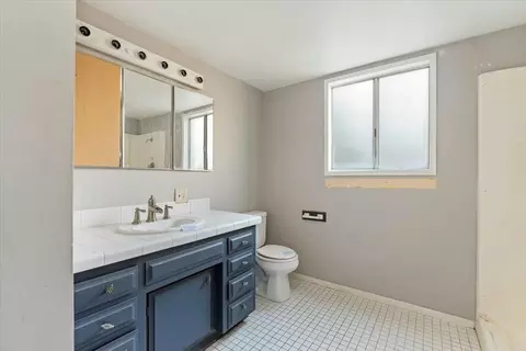Bath - 25081 Crest Forest Dr, Crestline, CA 92325 photo 1 of 3