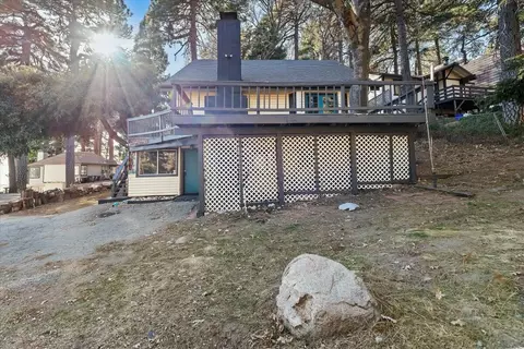 Exterior - 25081 Crest Forest Dr, Crestline, CA 92325 photo 3 of 10
