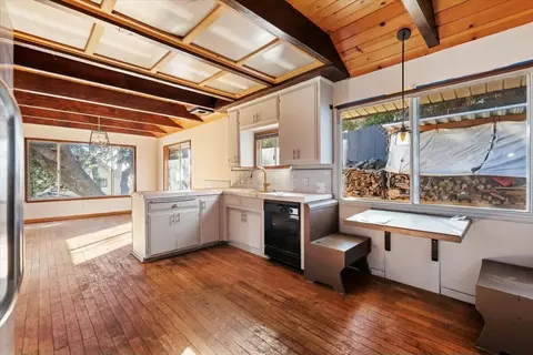 Kitchen - 25081 Crest Forest Dr, Crestline, CA 92325 photo 3 of 3