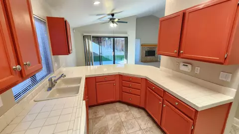 Kitchen - 54845 Avenida Ramirez, La Quinta, CA 92253 photo 4 of 4