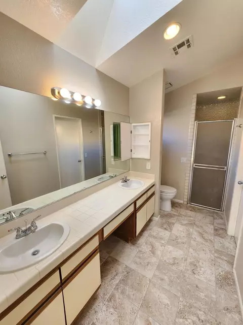 Bath - 54845 Avenida Ramirez, La Quinta, CA 92253 photo 1 of 2
