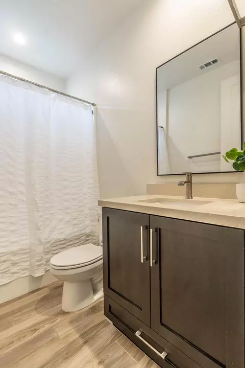 Bath - 82410 W Mccarroll Dr, Indio, CA 92201 photo 2 of 2