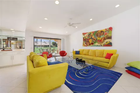 89 Maximo Way, Palm Desert, CA 92260 photo 4
