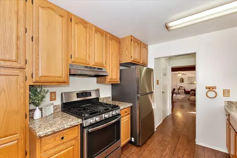 Kitchen - 1105 Myrtle Ave, Big Bear City, CA 92314 photo 4 of 4