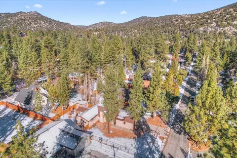 View/Area - 1105 Myrtle Ave, Big Bear City, CA 92314 photo 2 of 3