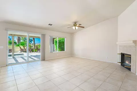 Living - 82356 Crosby Dr, Indio, CA 92201 photo 11 of 17