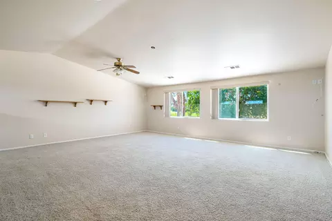 Living - 82356 Crosby Dr, Indio, CA 92201 photo 15 of 17