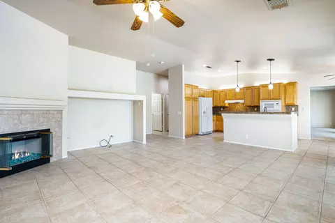 Living - 82356 Crosby Dr, Indio, CA 92201 photo 10 of 17